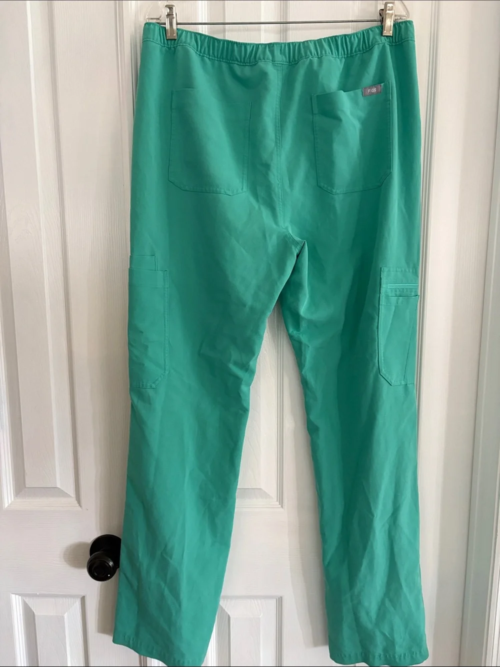 FIGS Teal Utility cargo Scrubs Doctor Nursing Medical Pants Men’s Size Large